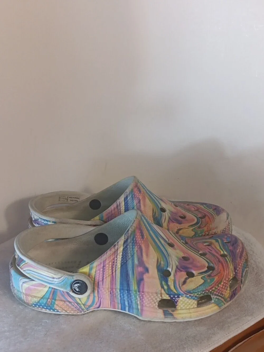 CROCS Kids Multicolor Swirl Clogs